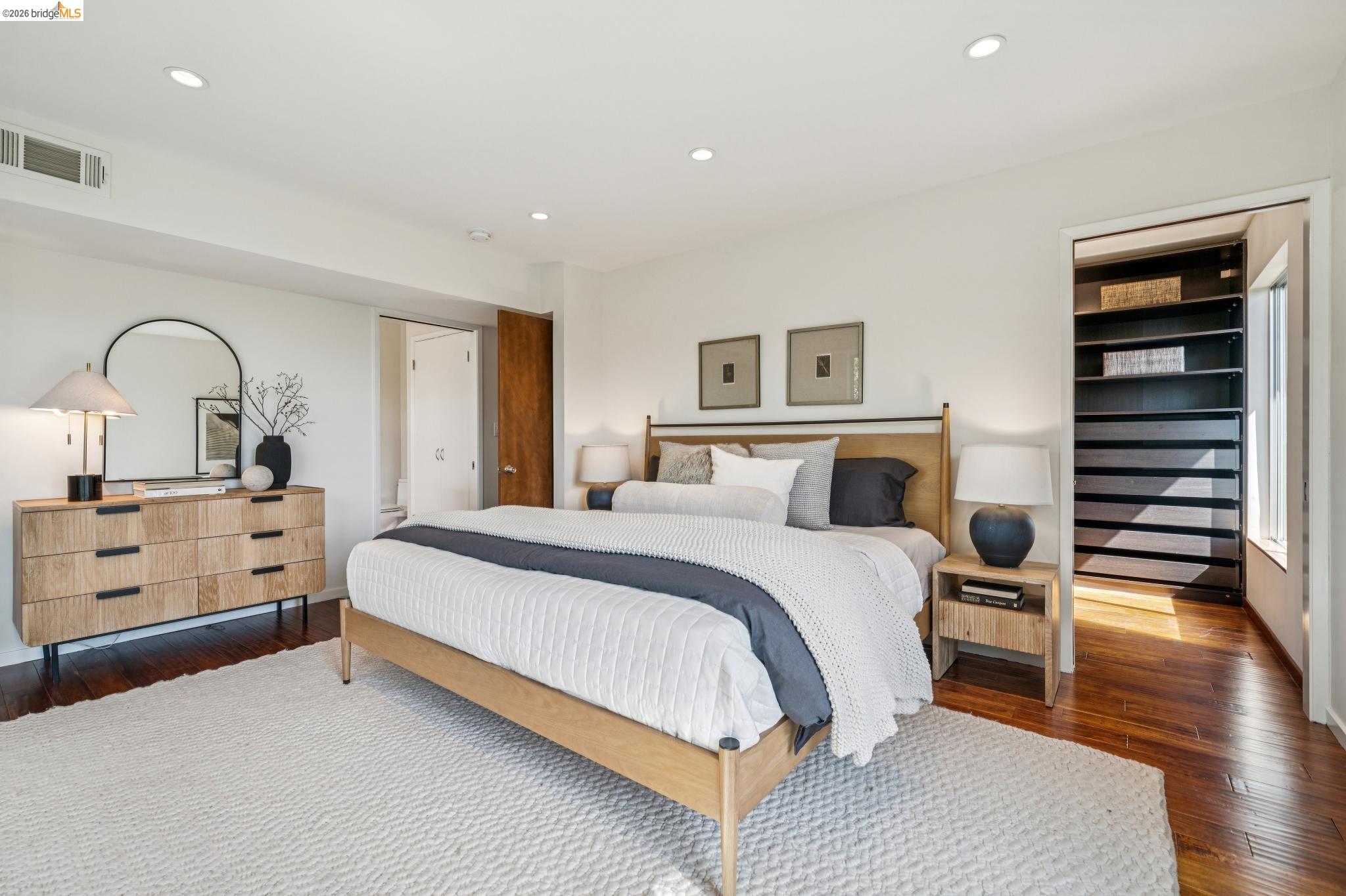 25 Ascot Court