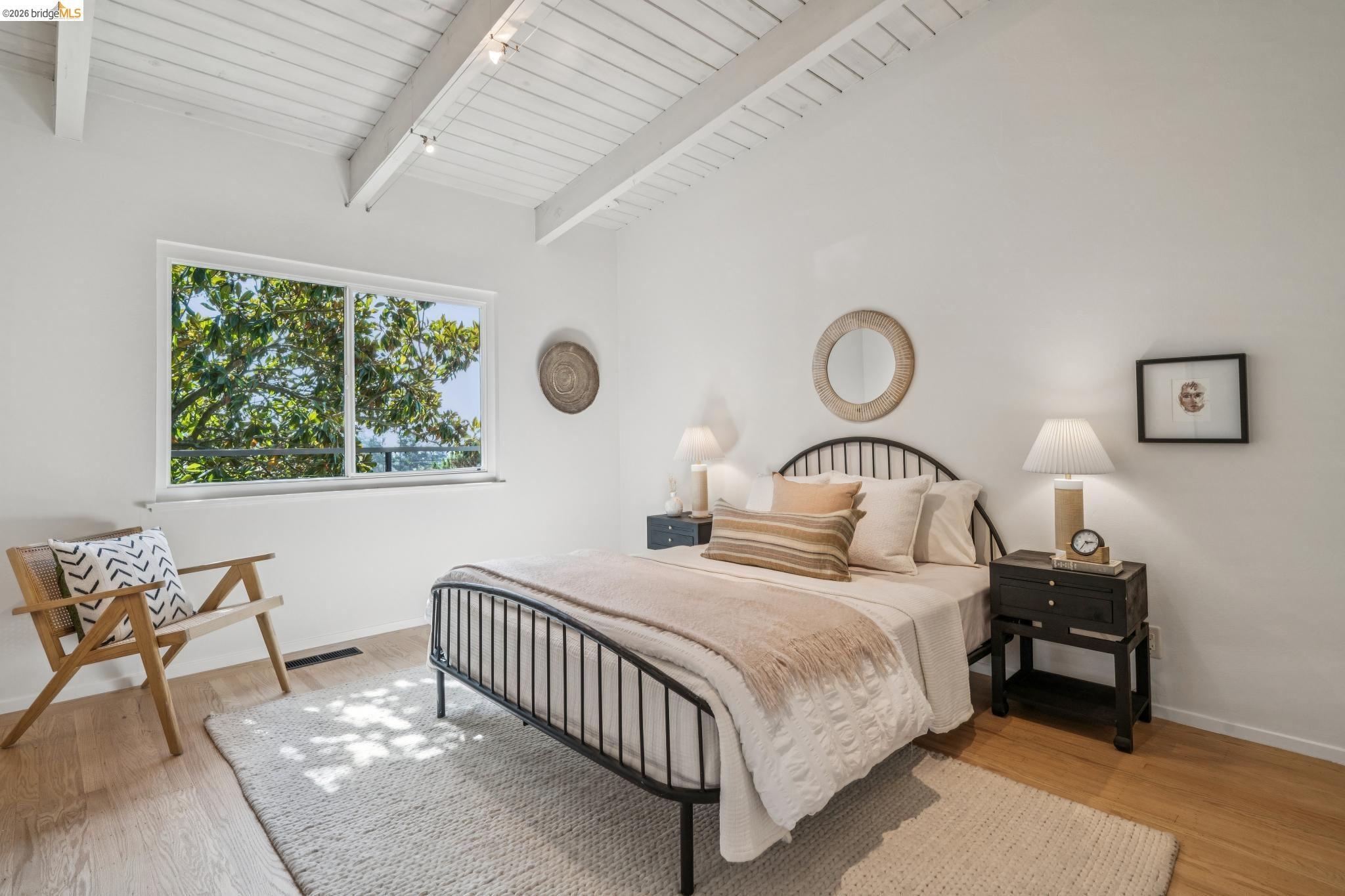 25 Ascot Court