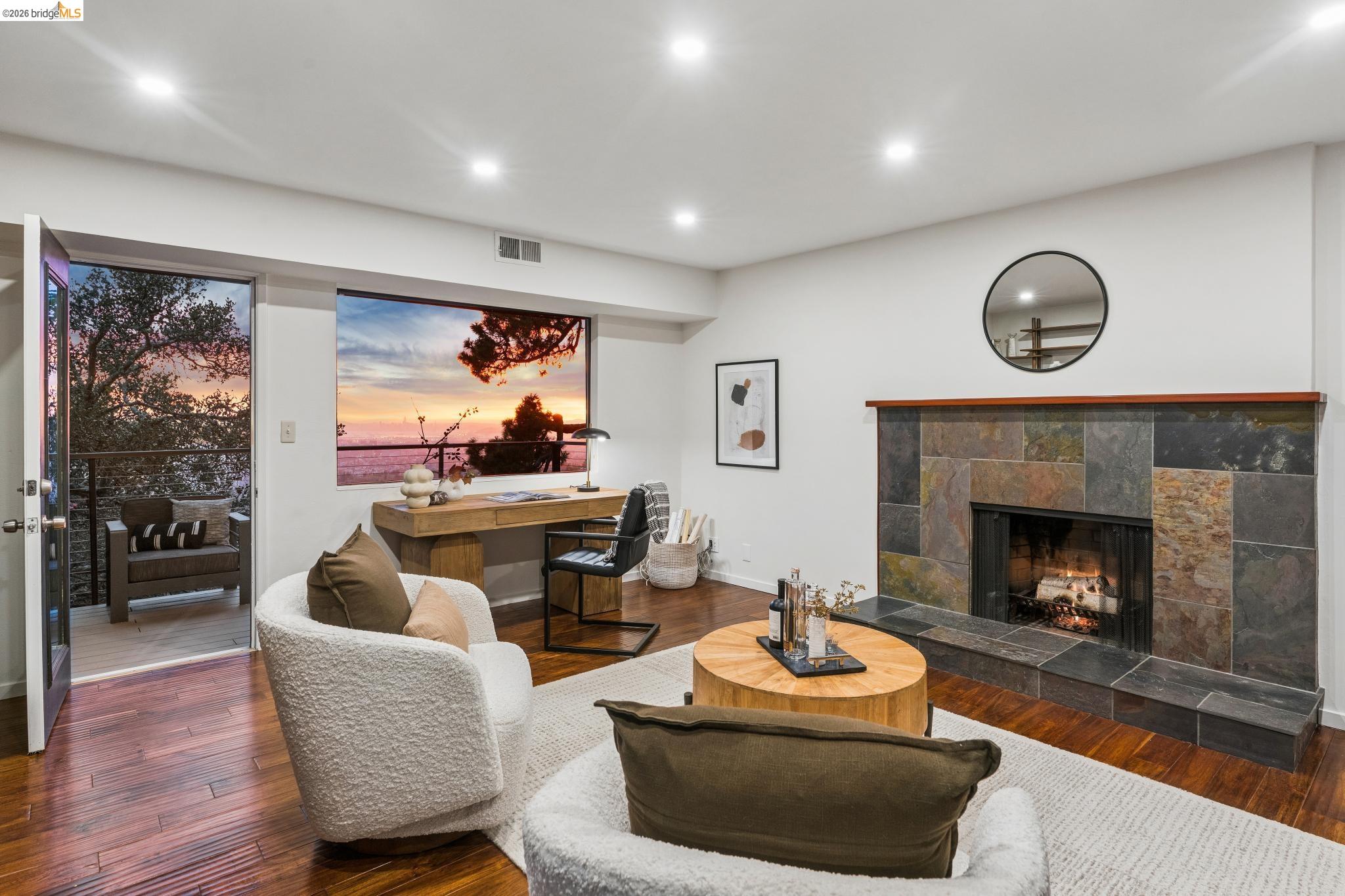 25 Ascot Court