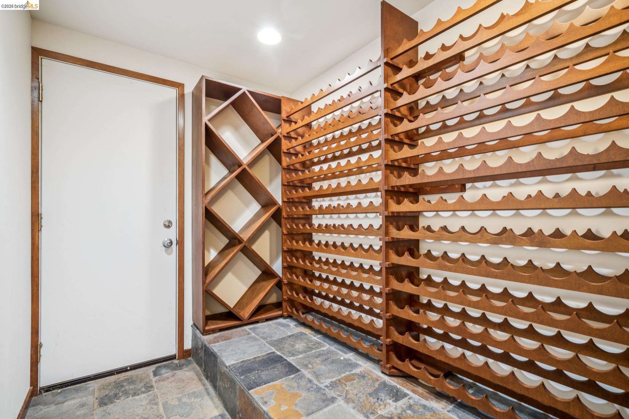 25 Ascot Court