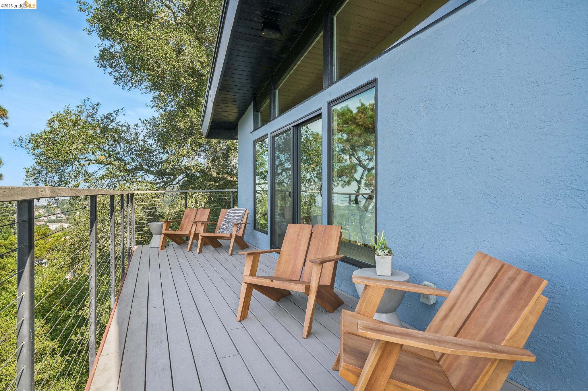 25 Ascot Court