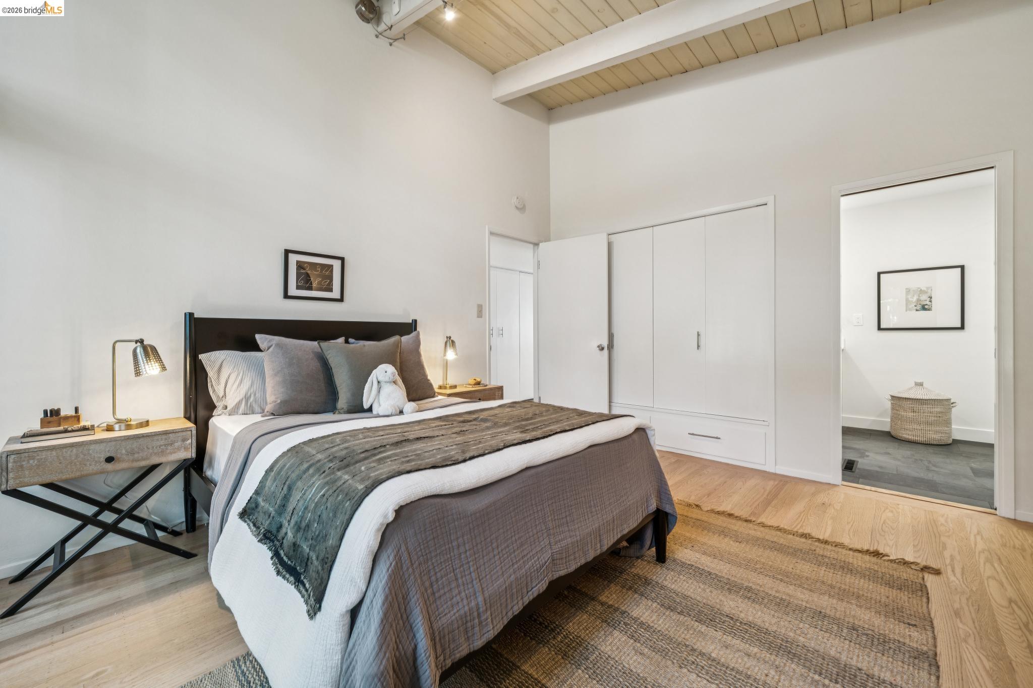 25 Ascot Court