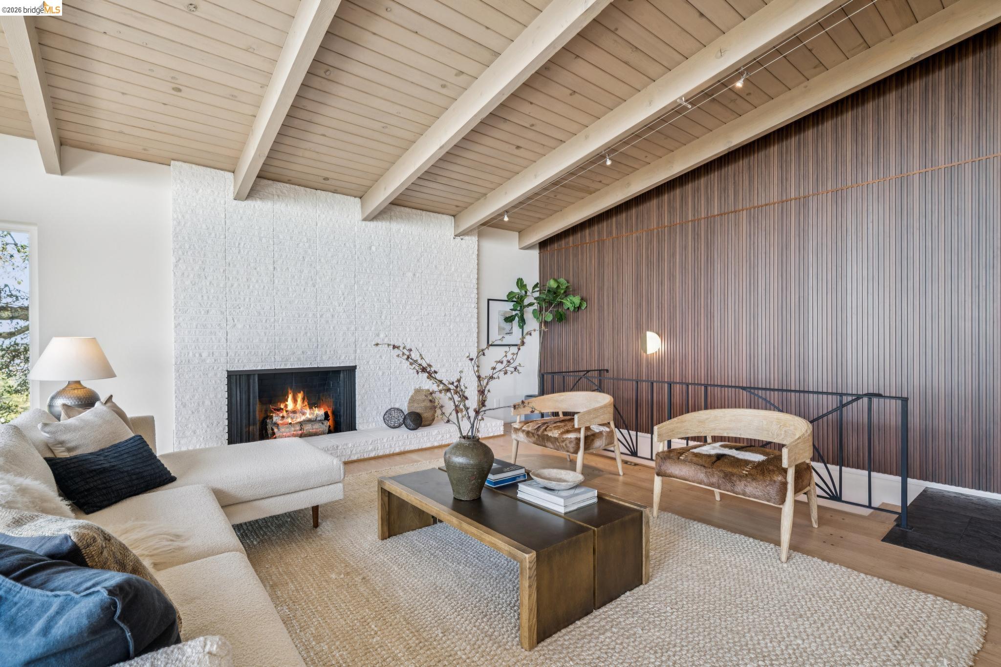 25 Ascot Court
