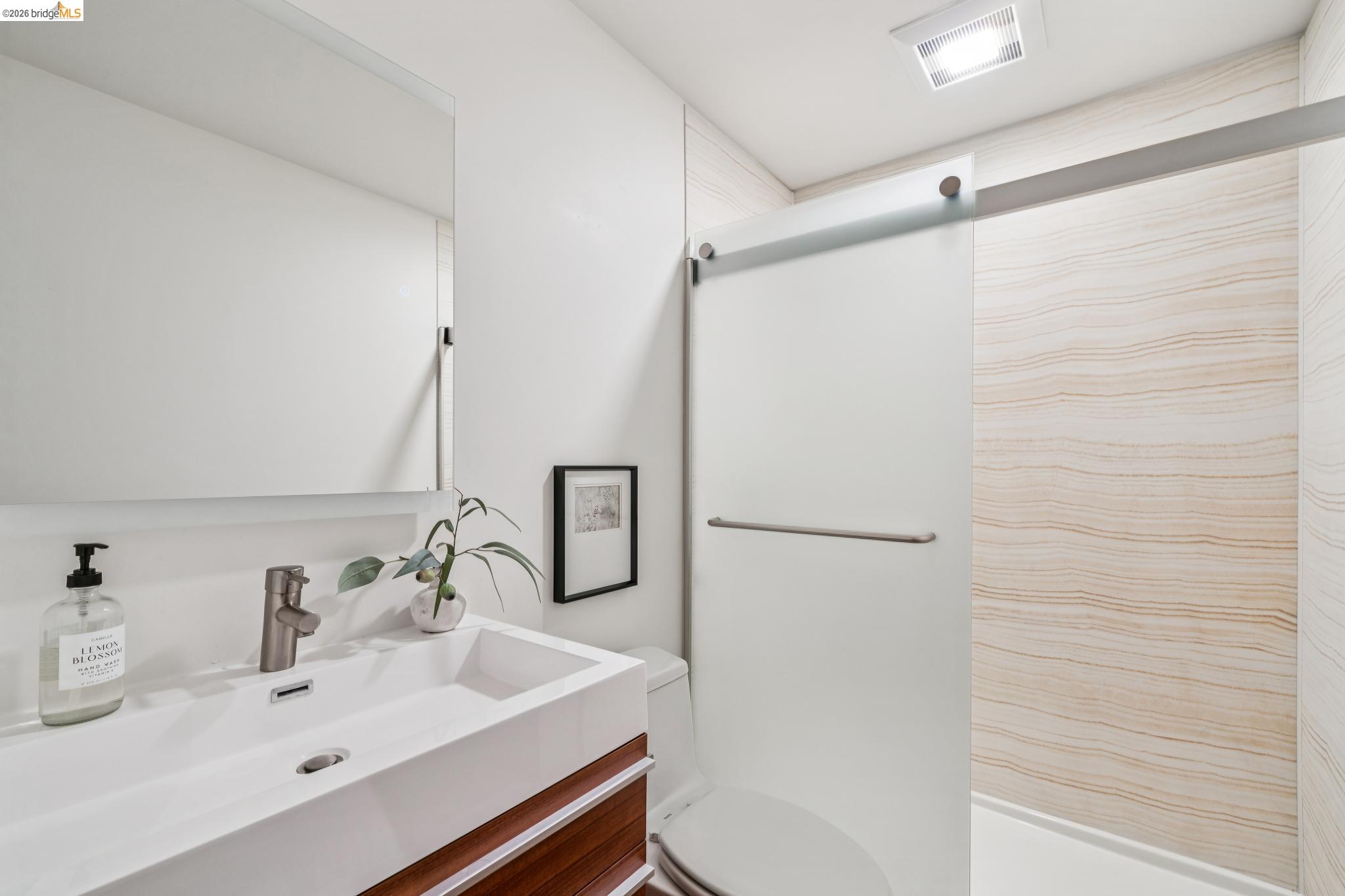 25 Ascot Court