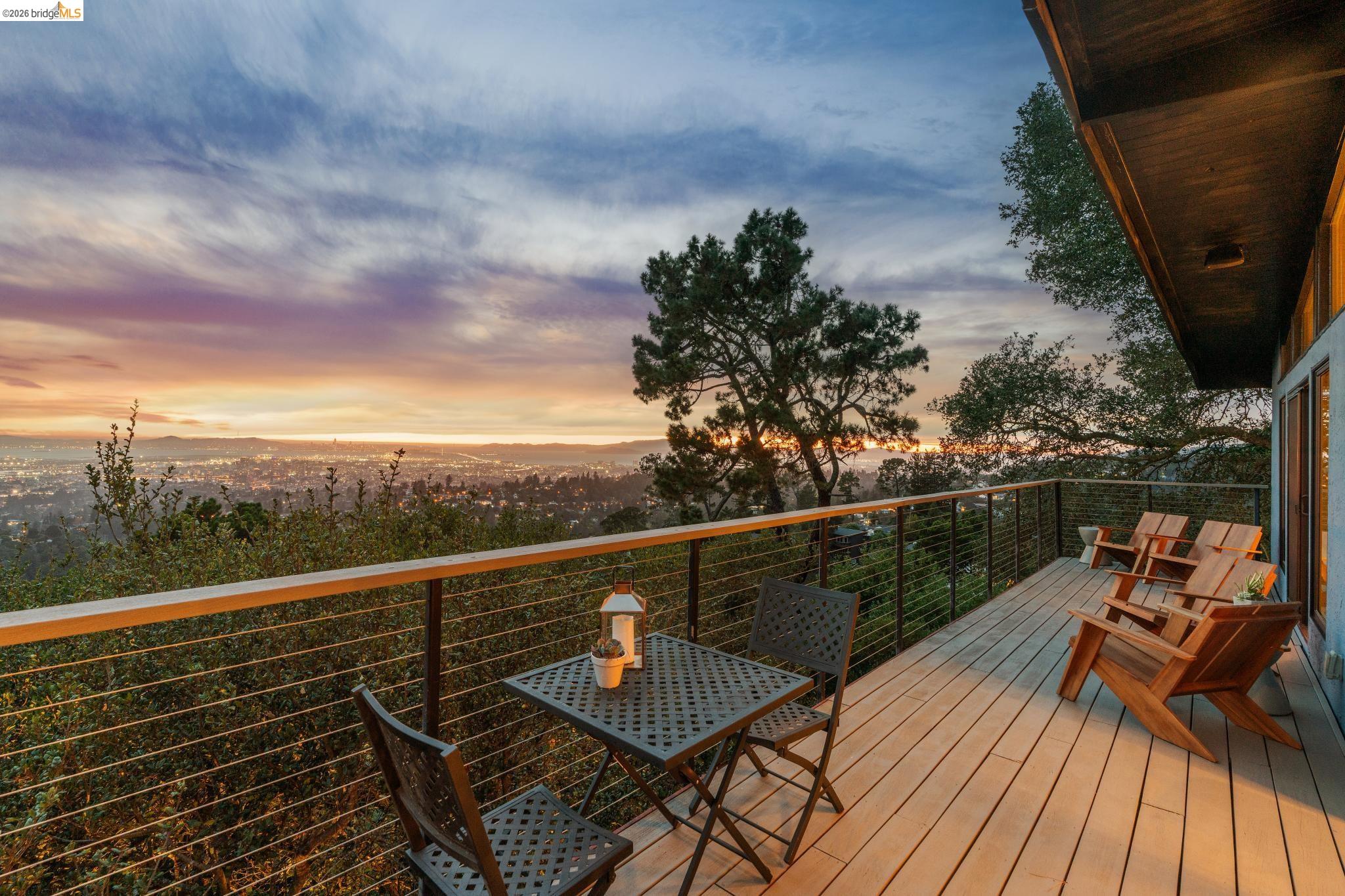 25 Ascot Court