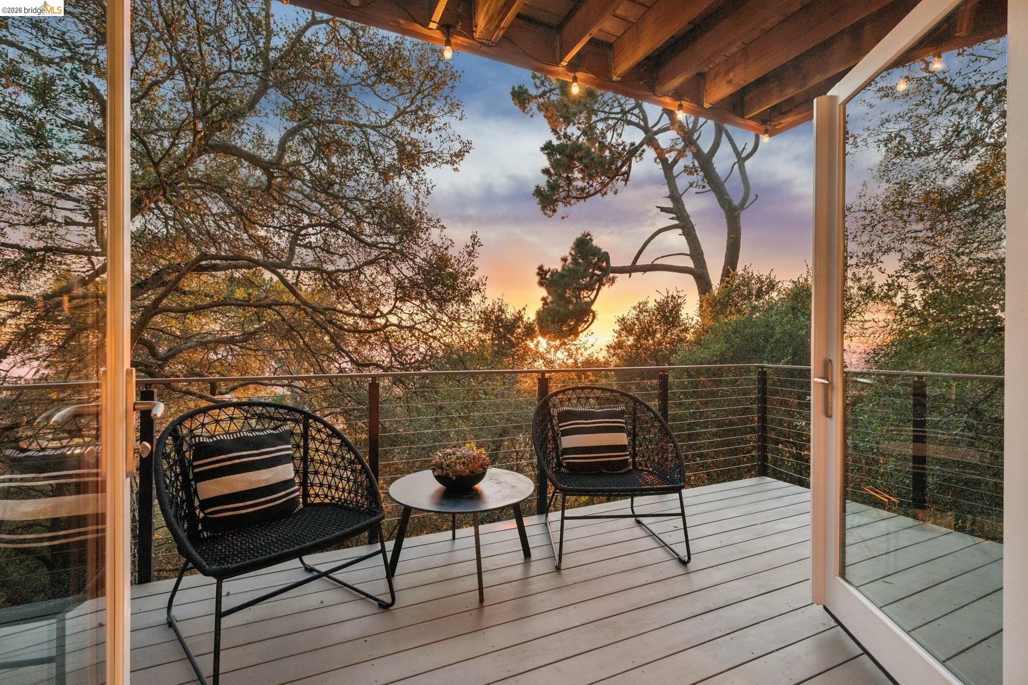 25 Ascot Court