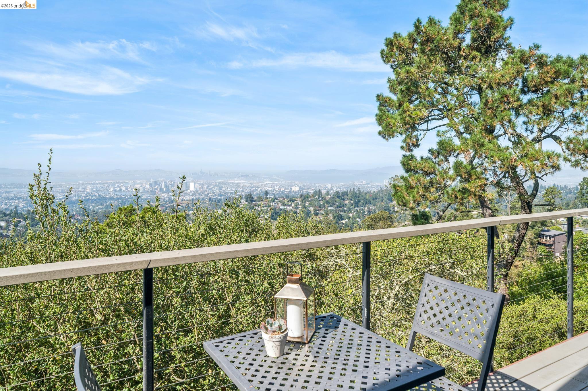 25 Ascot Court