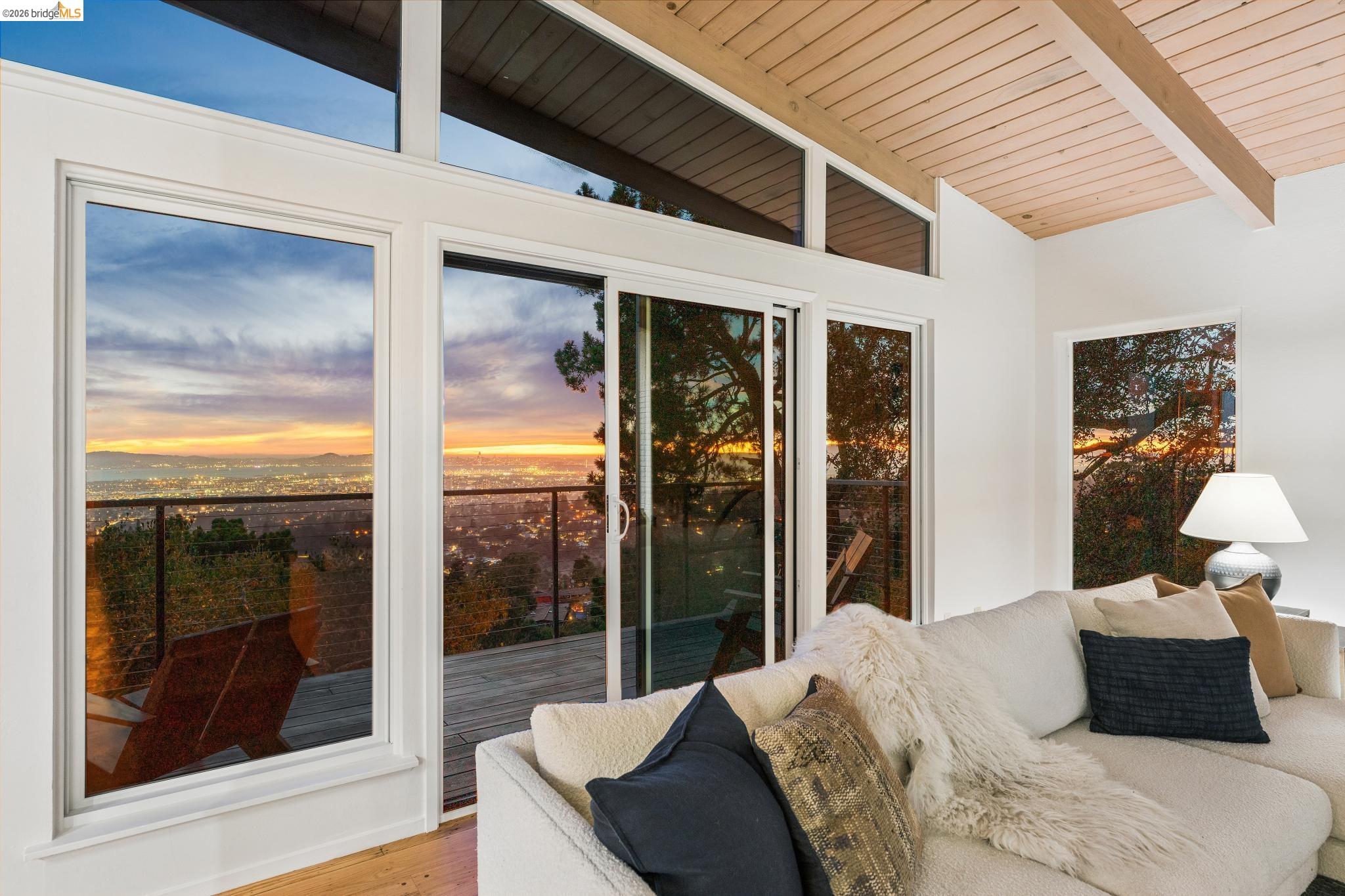25 Ascot Court