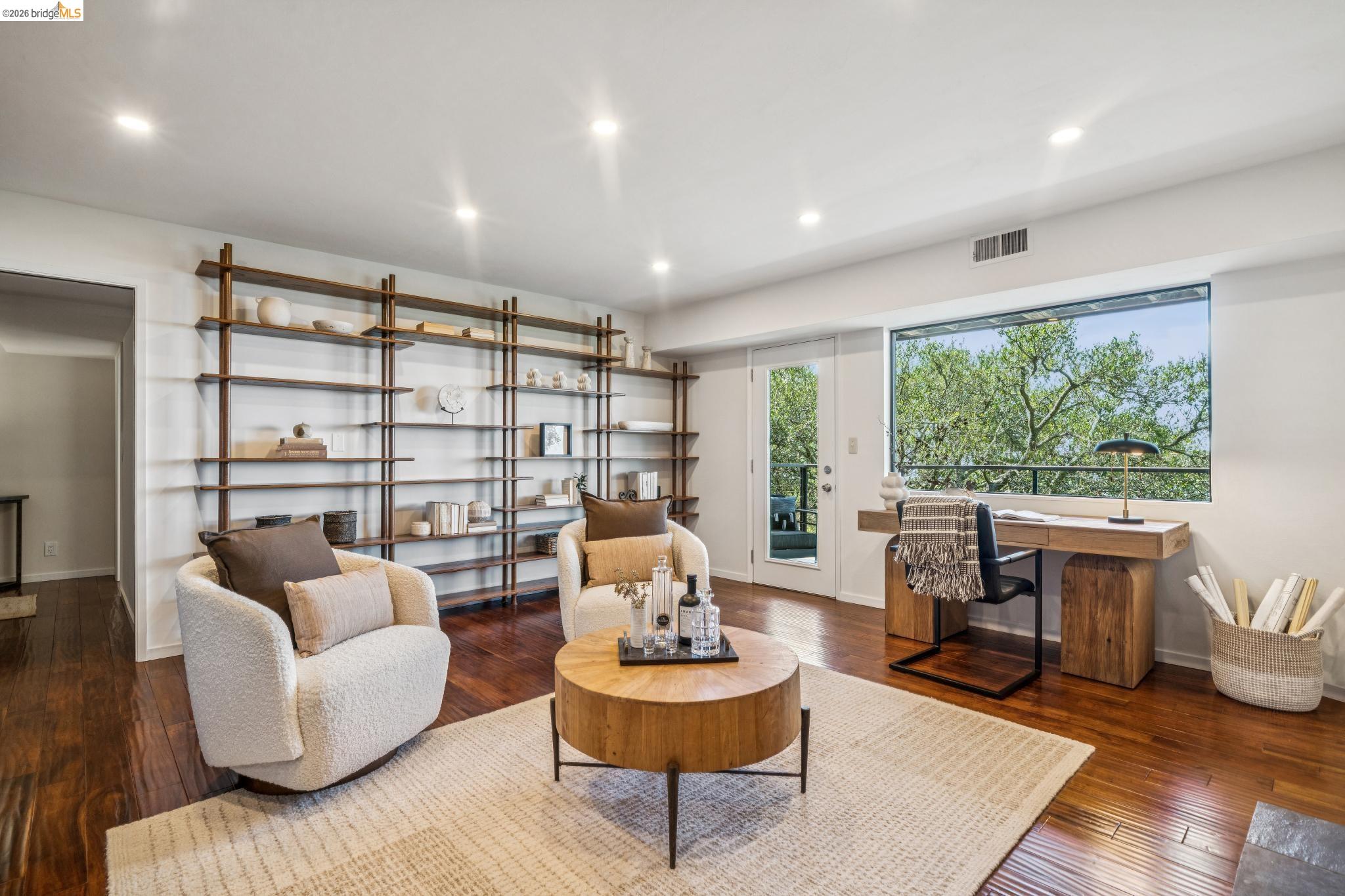 25 Ascot Court