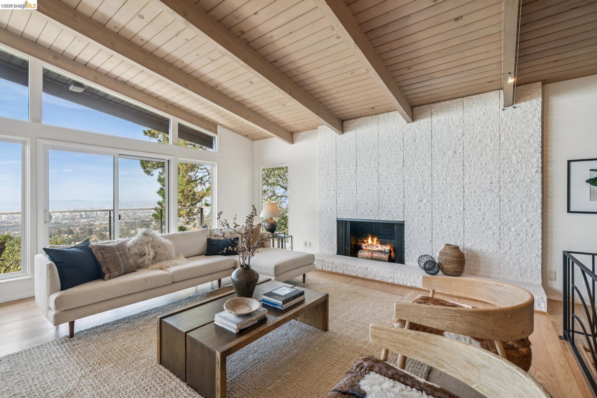 25 Ascot Court