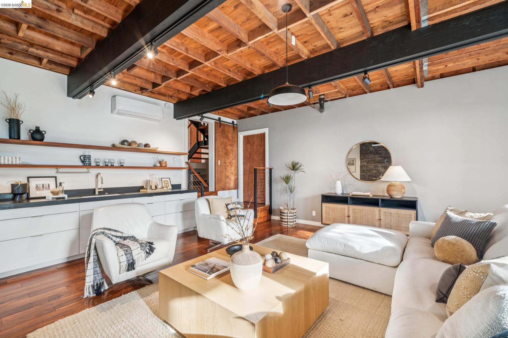 25 Ascot Court
