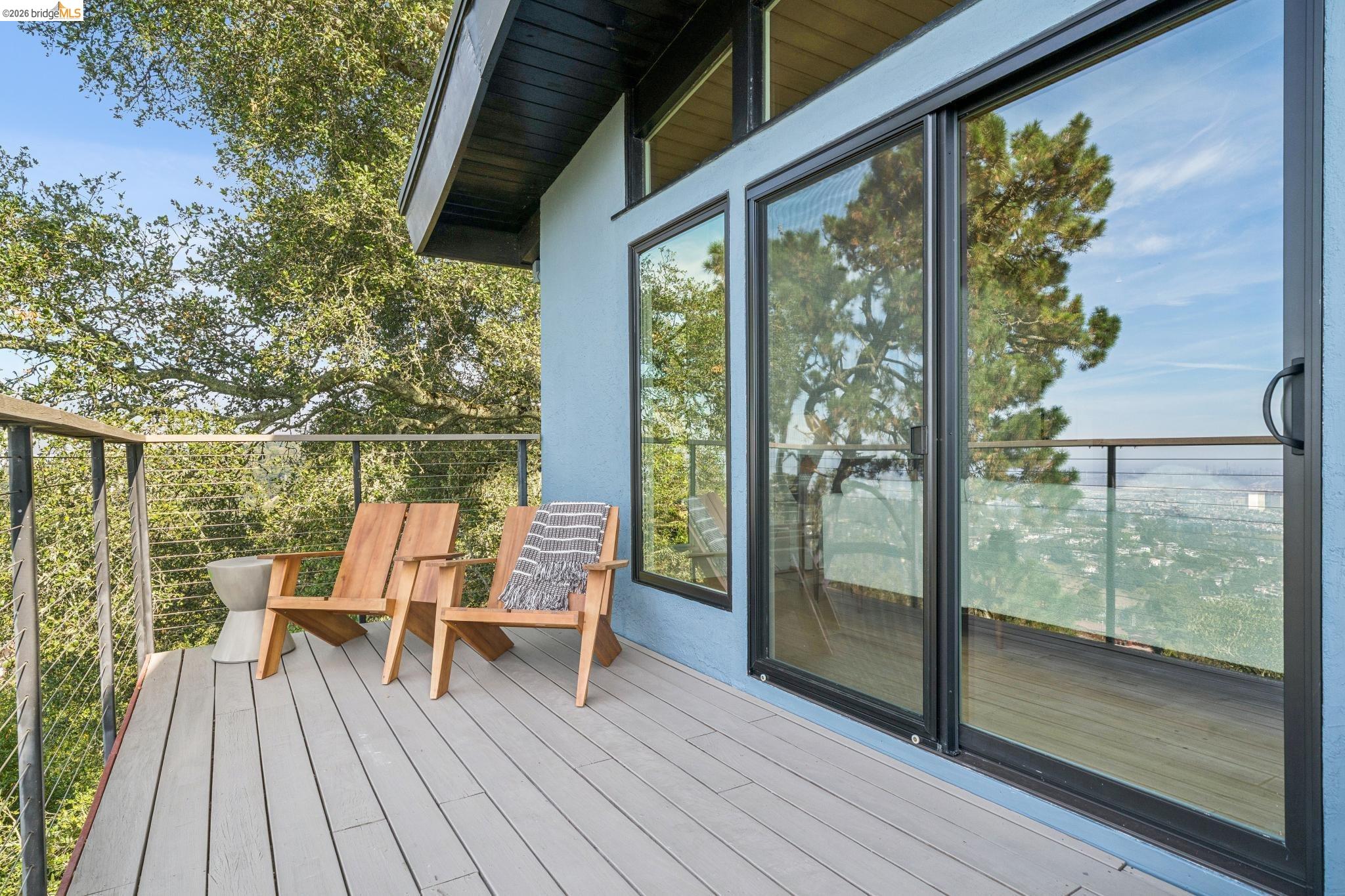 25 Ascot Court