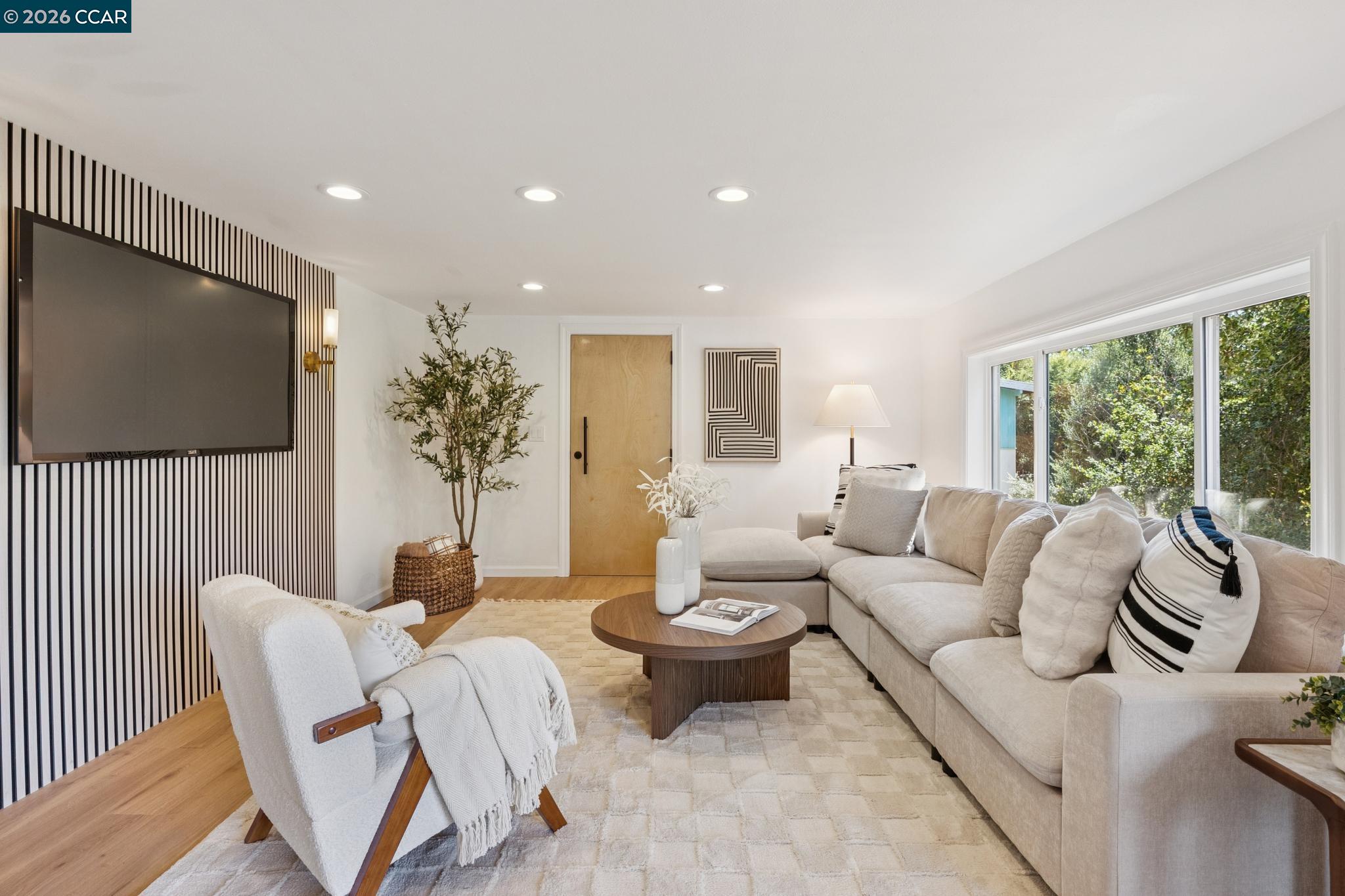 3241 Judith Ln