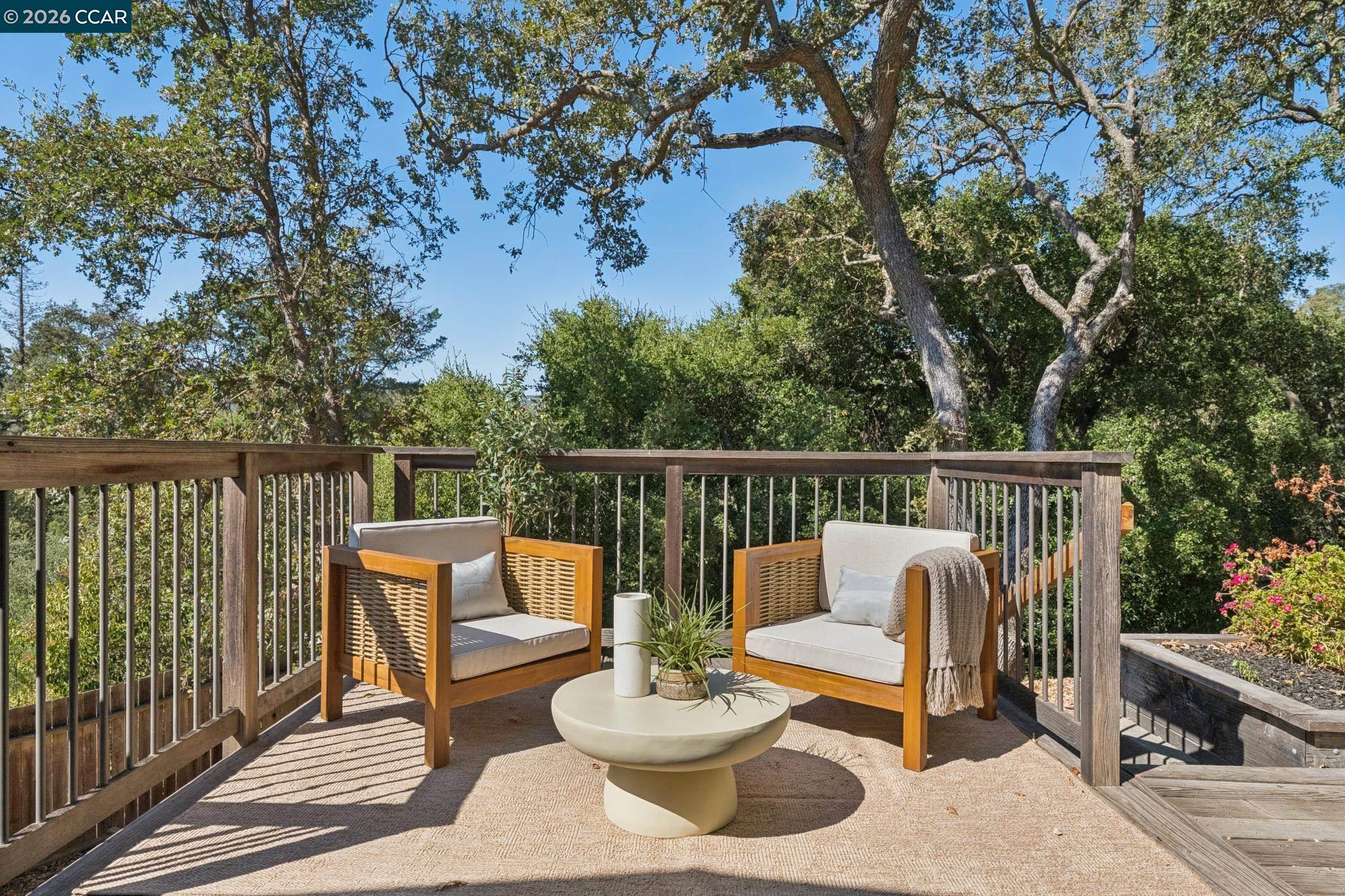 3241 Judith Ln