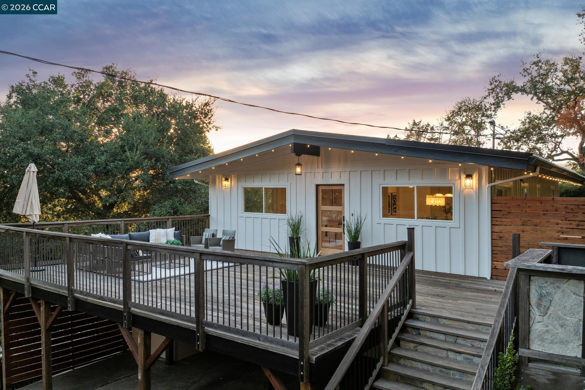 3241 Judith Ln