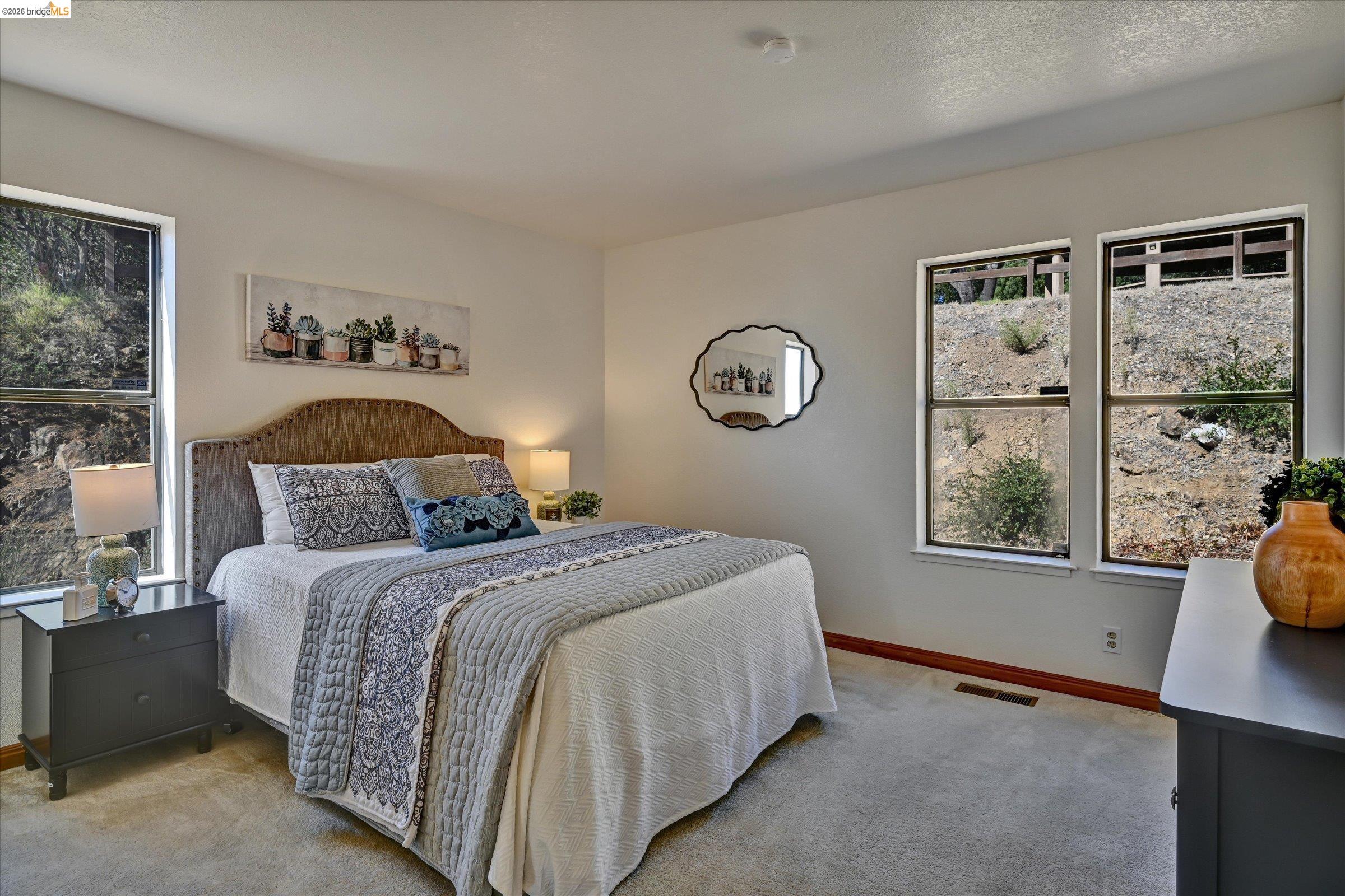 130 Samaria Ln