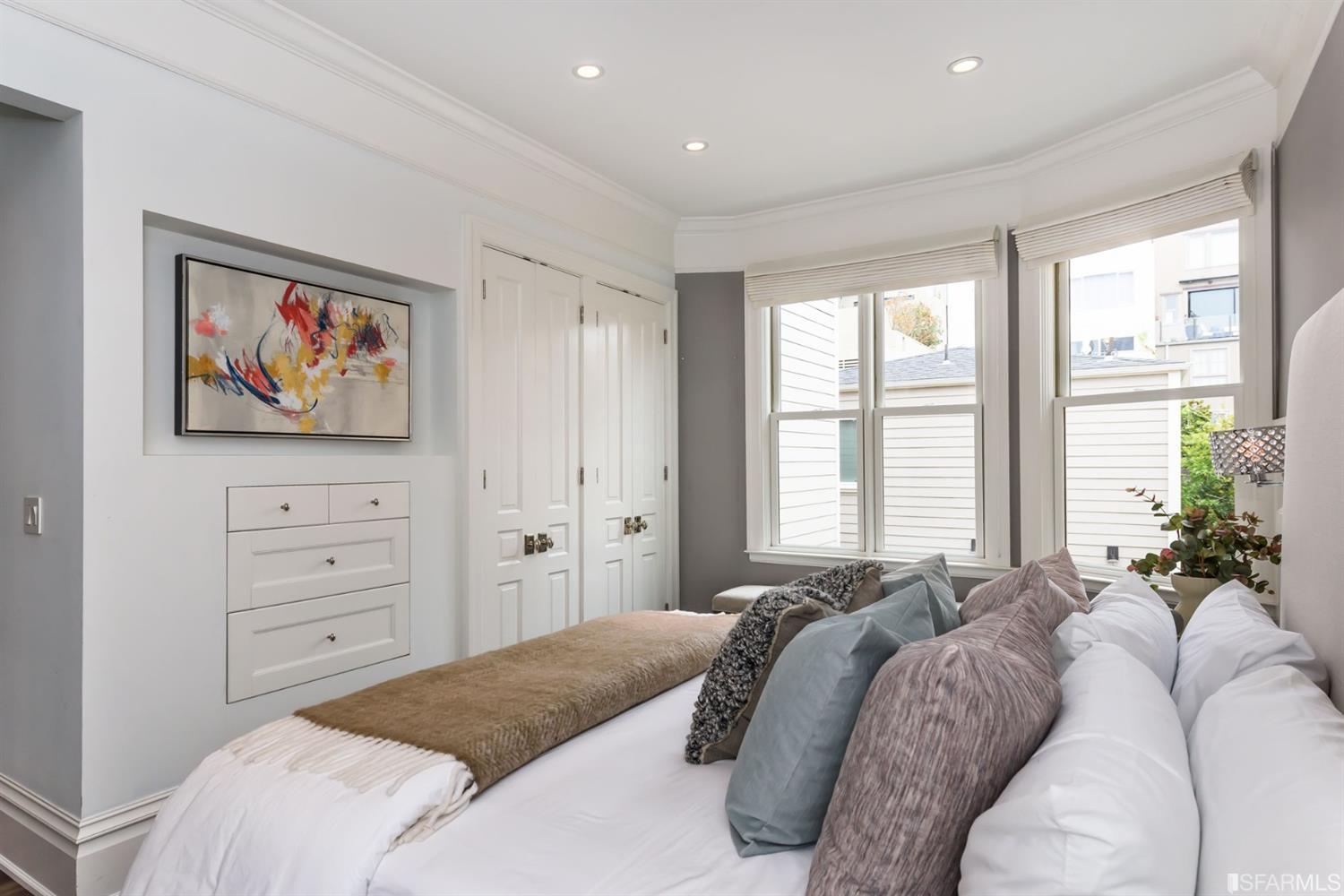 3044 California Street