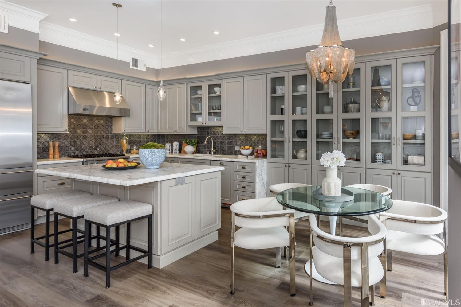 3044 California Street