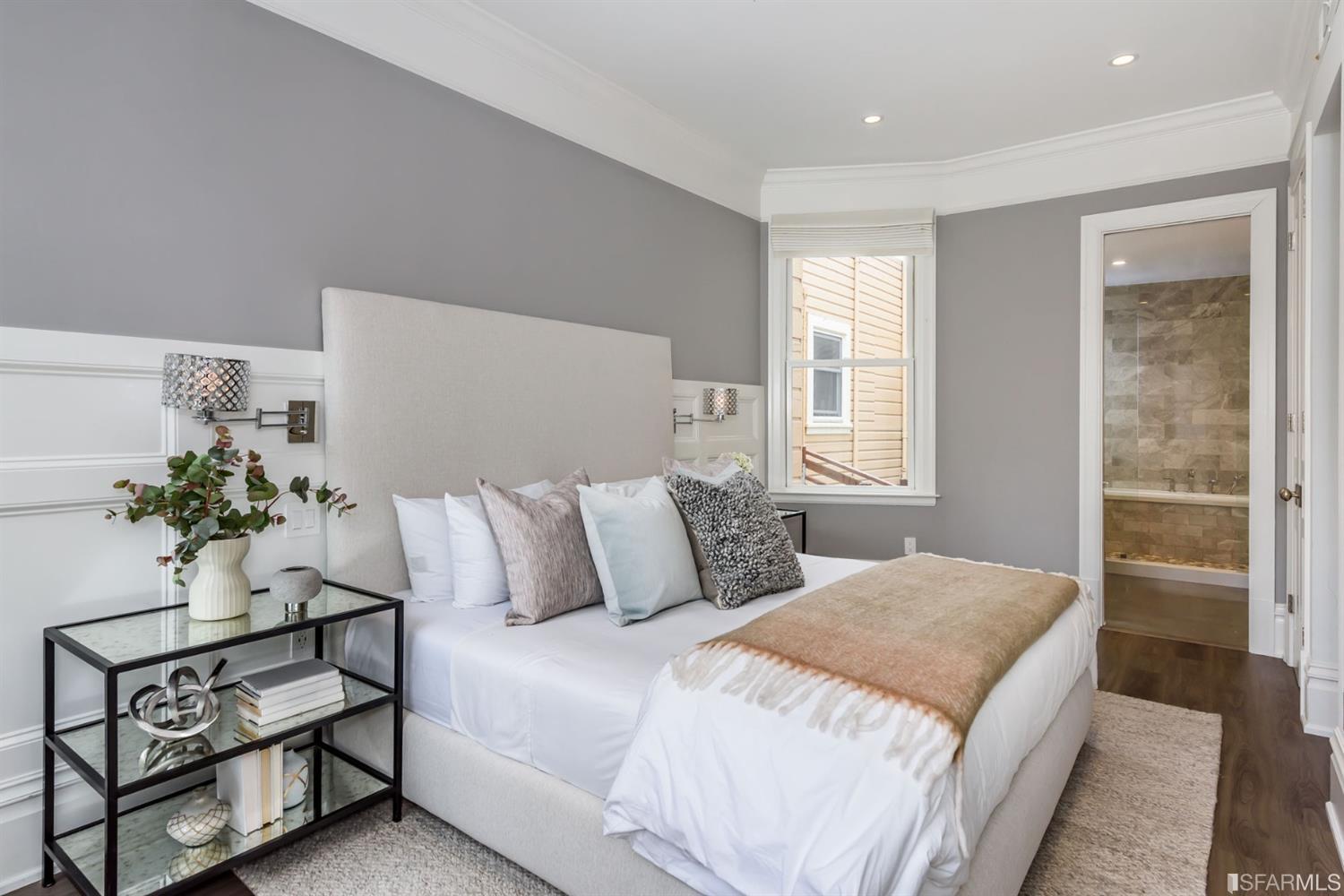 3044 California Street