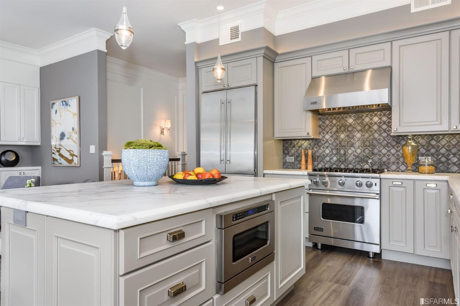 3044 California Street