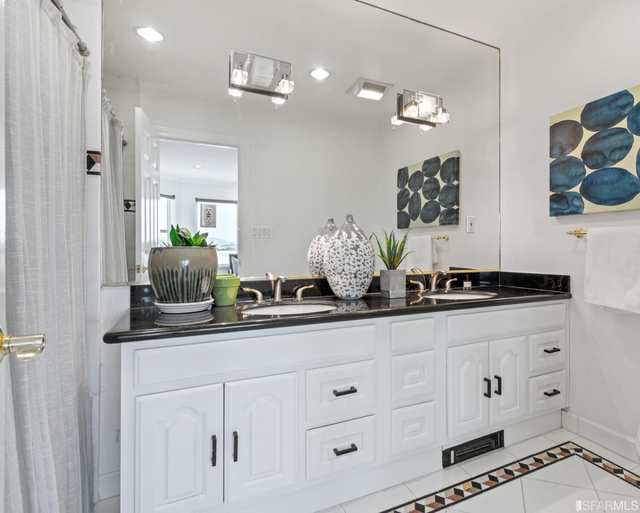 1408 31st Avenue Unit: 403