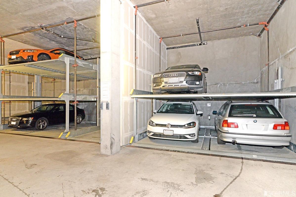 1080 Sutter Street Unit: 404