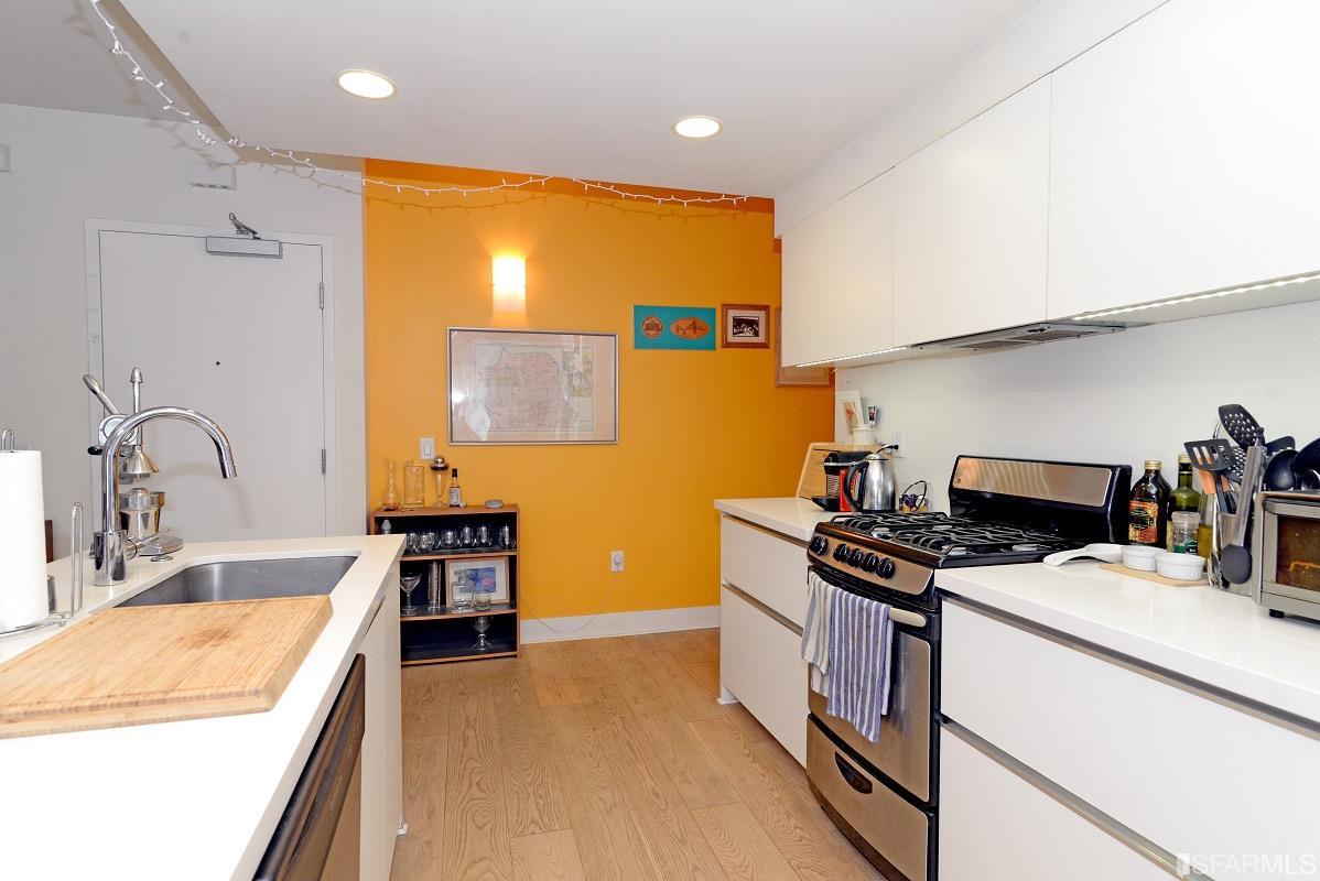 1080 Sutter Street Unit: 404