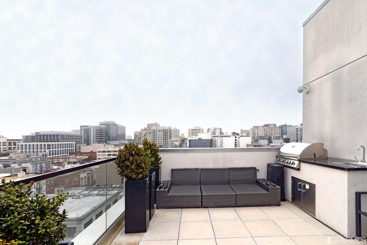 1080 Sutter Street Unit: 404