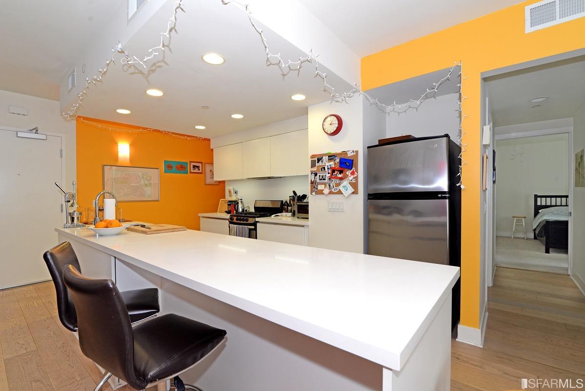 1080 Sutter Street Unit: 404