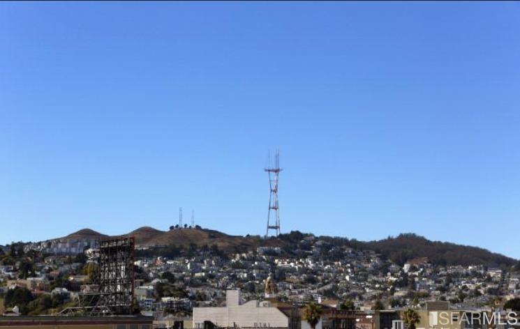 566 South Van Ness Avenue Unit: 14