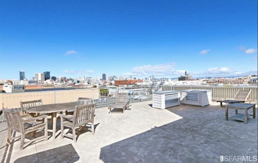 566 South Van Ness Avenue Unit: 14