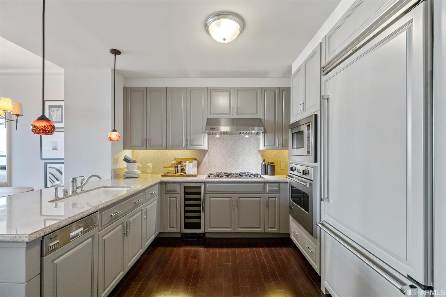 690 Market Street Unit: 1802