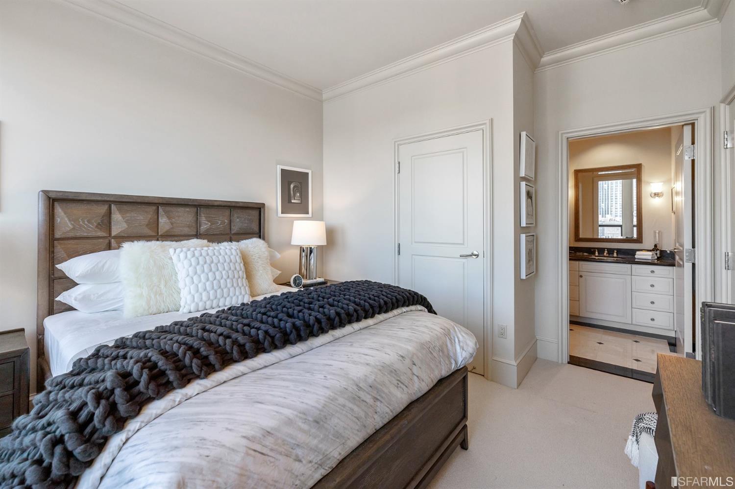 690 Market Street Unit: 1802