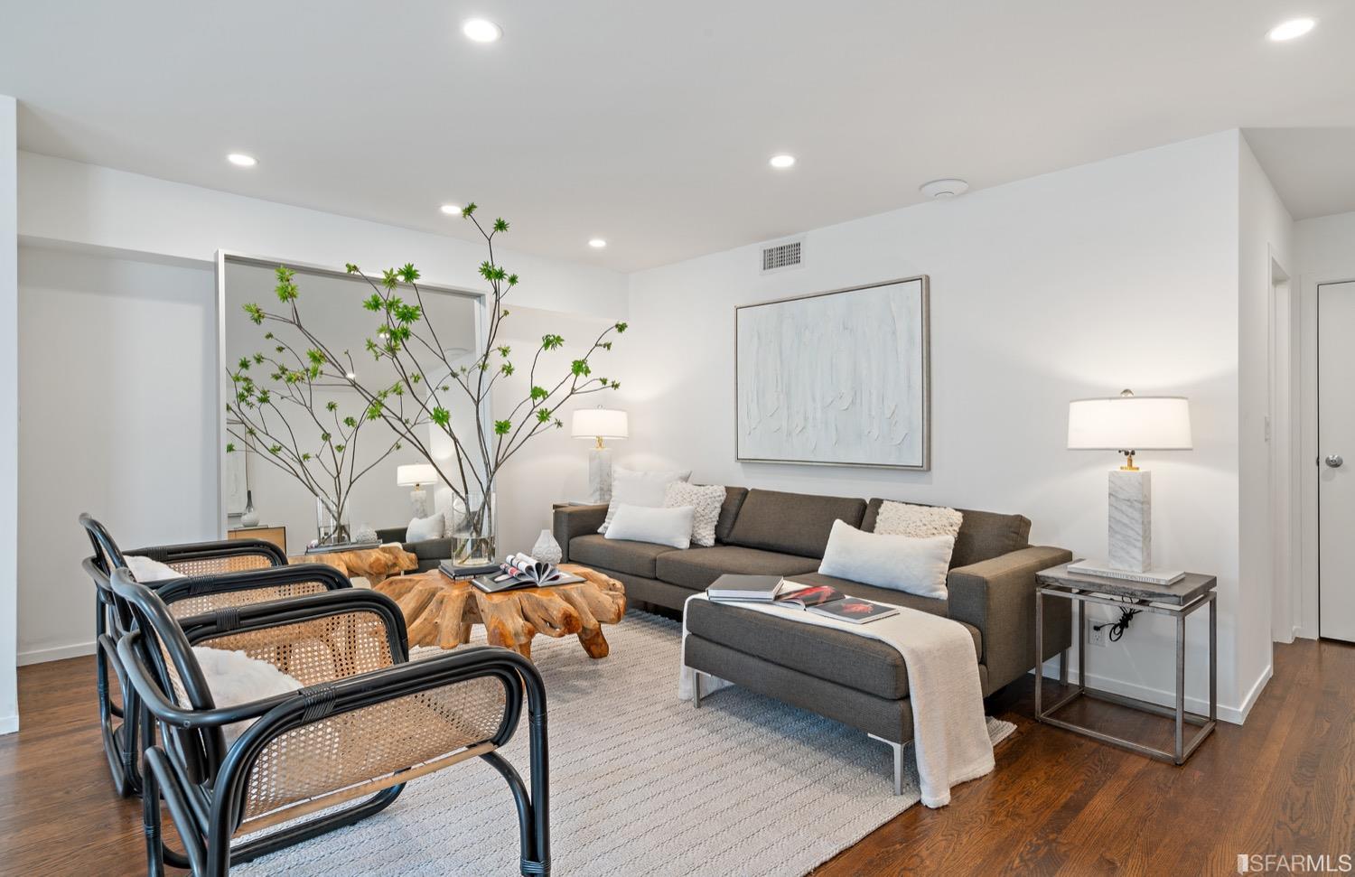 1635 Chestnut Street