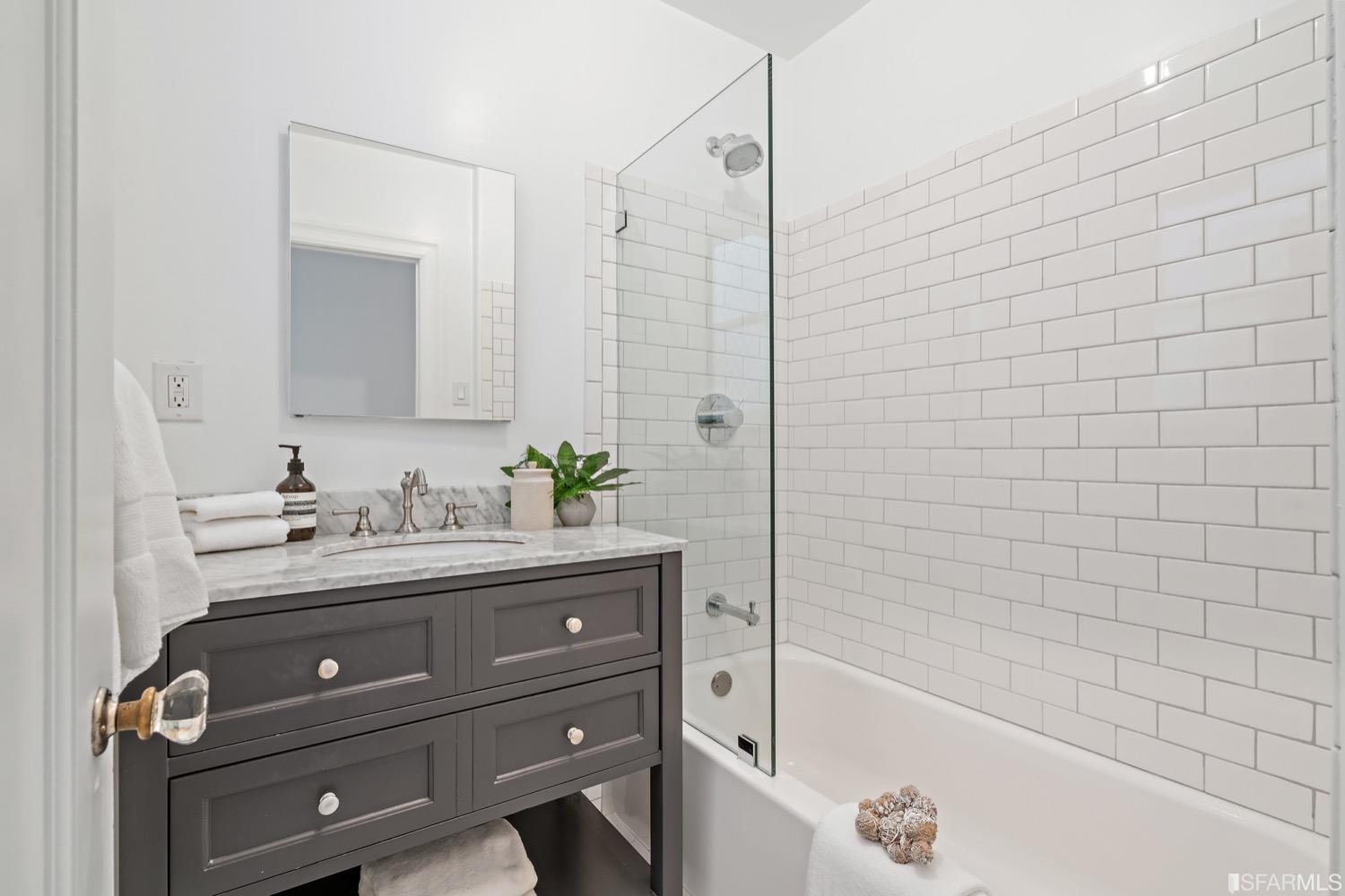 1635 Chestnut Street