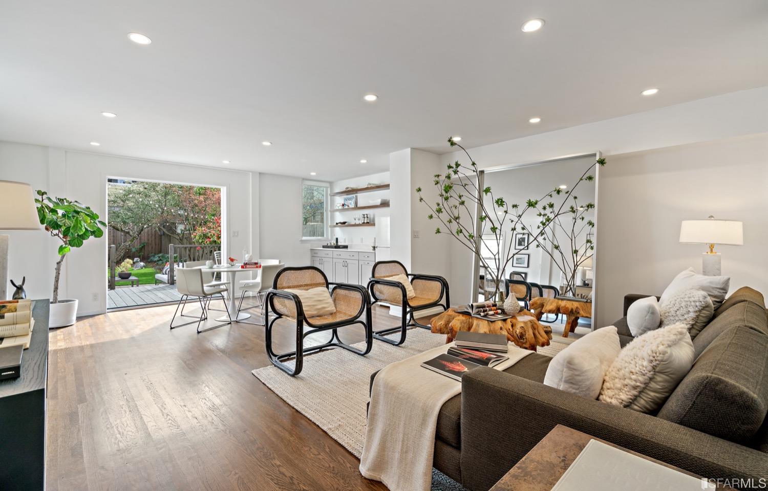 1635 Chestnut Street