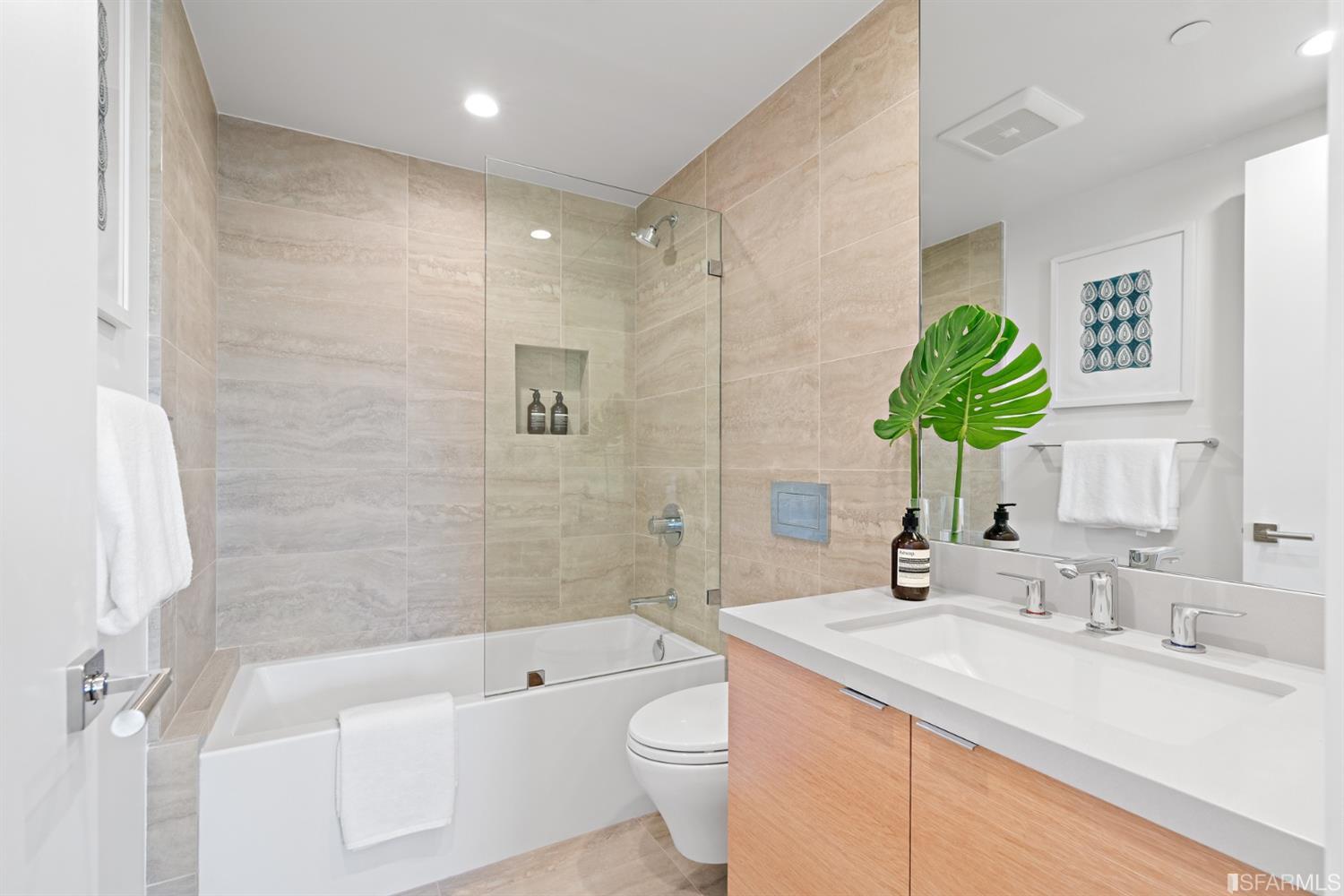 2779 Folsom Street Unit: 3