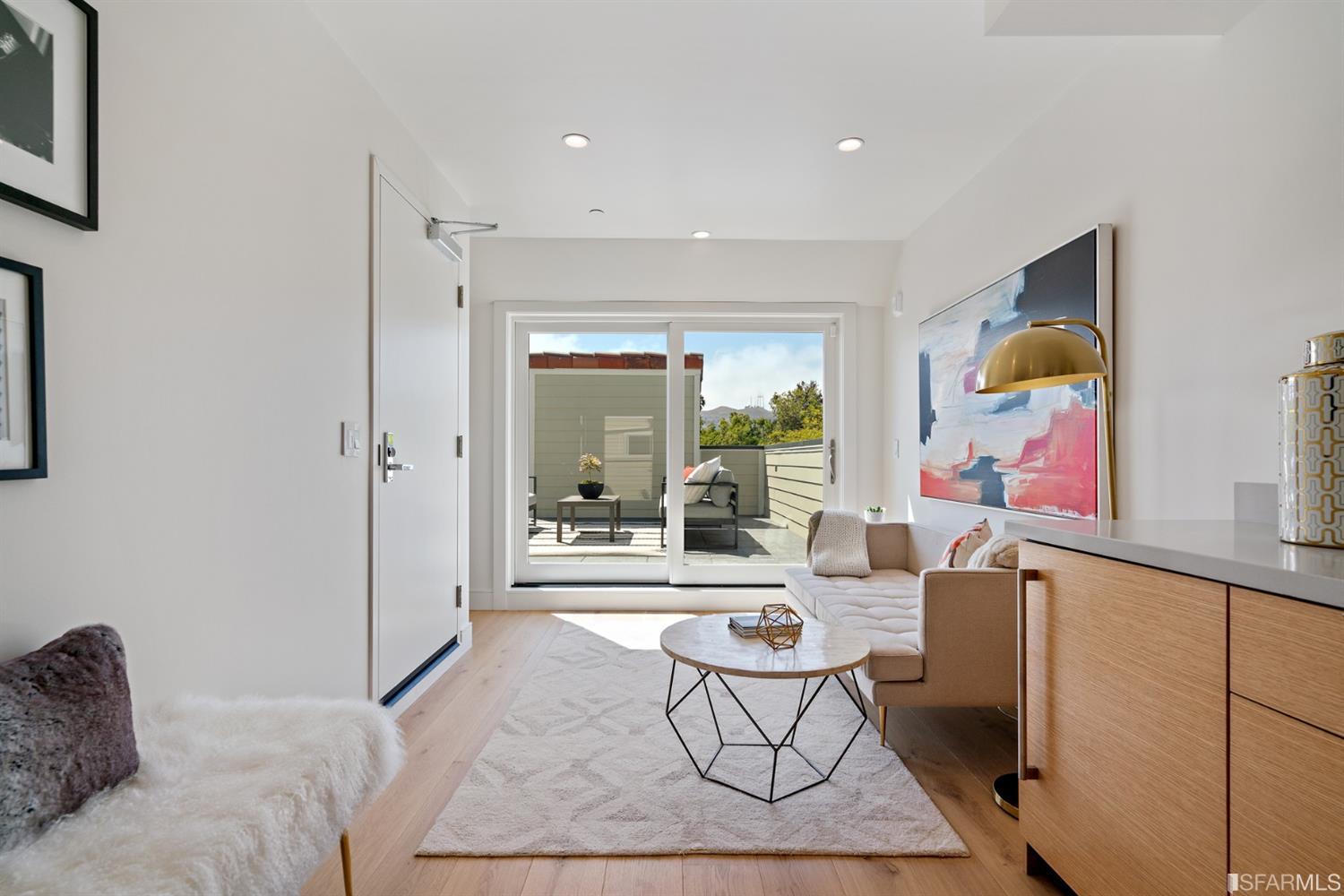2779 Folsom Street Unit: 3