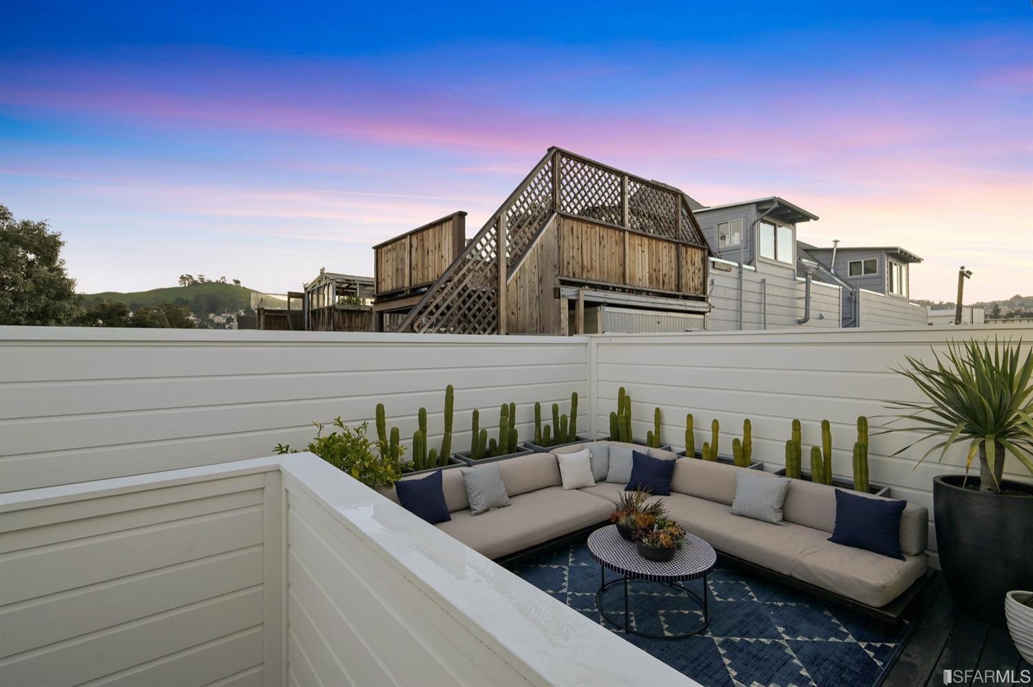 3133 24th Street Unit: 5