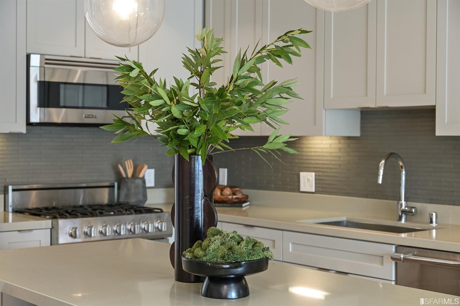 3133 24th Street Unit: 5