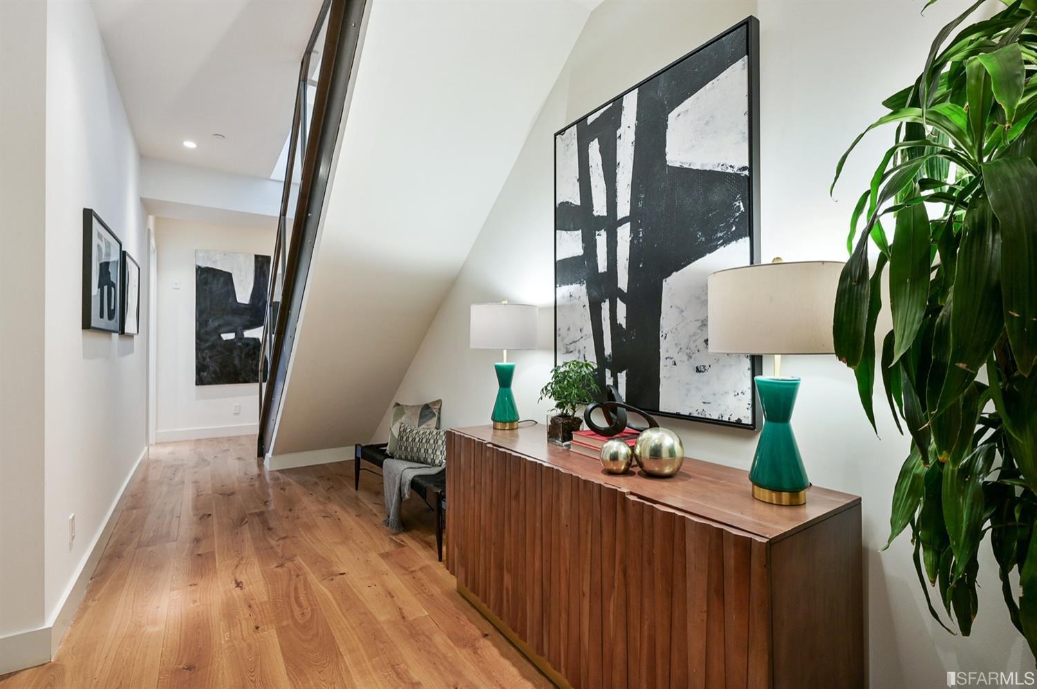 3133 24th Street Unit: 5