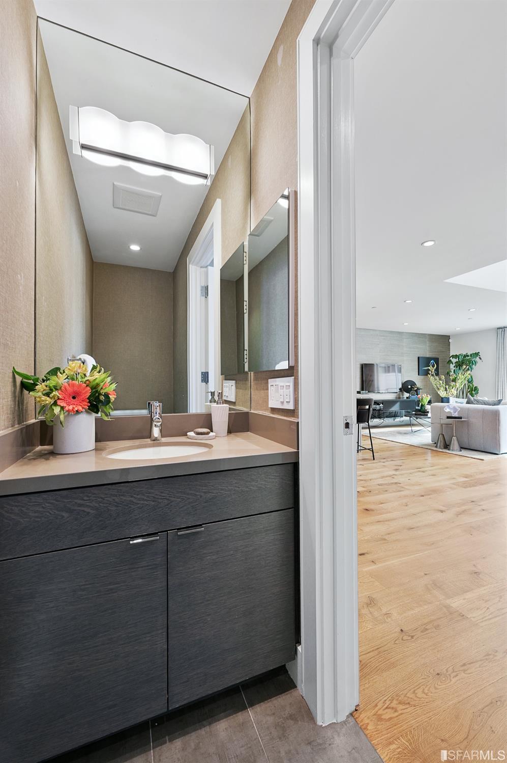 3133 24th Street Unit: 5