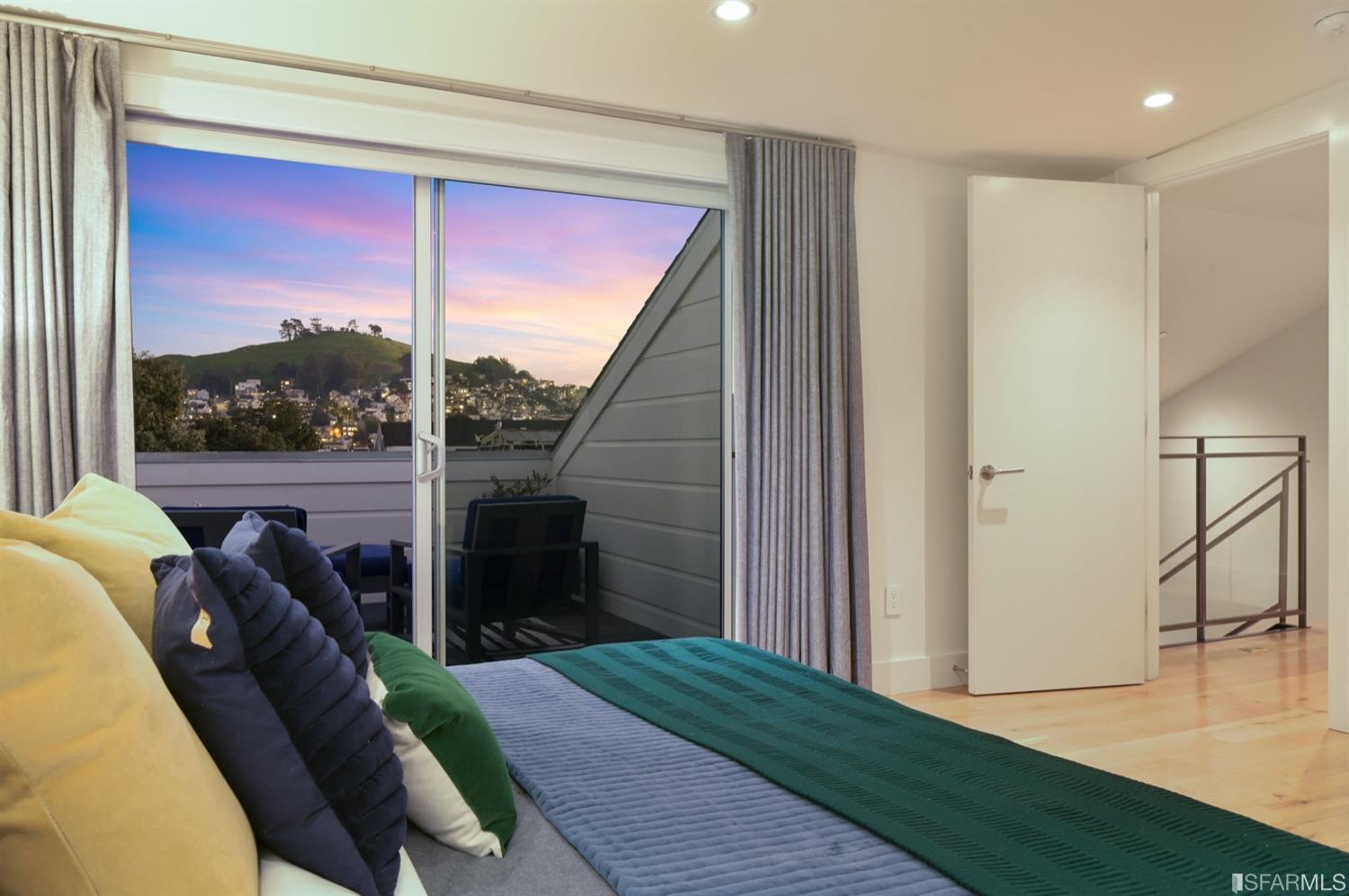 3133 24th Street Unit: 5