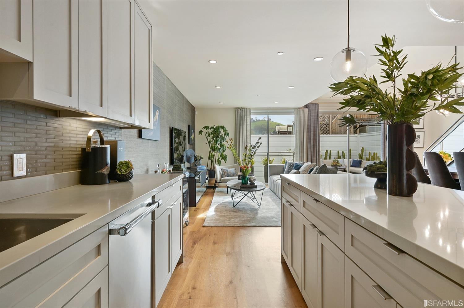 3133 24th Street Unit: 5