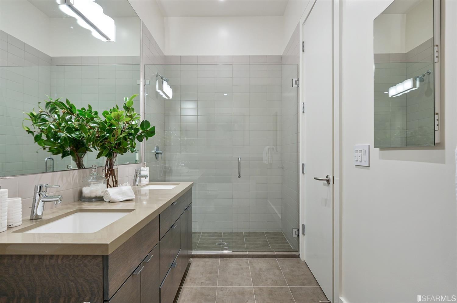 3133 24th Street Unit: 5