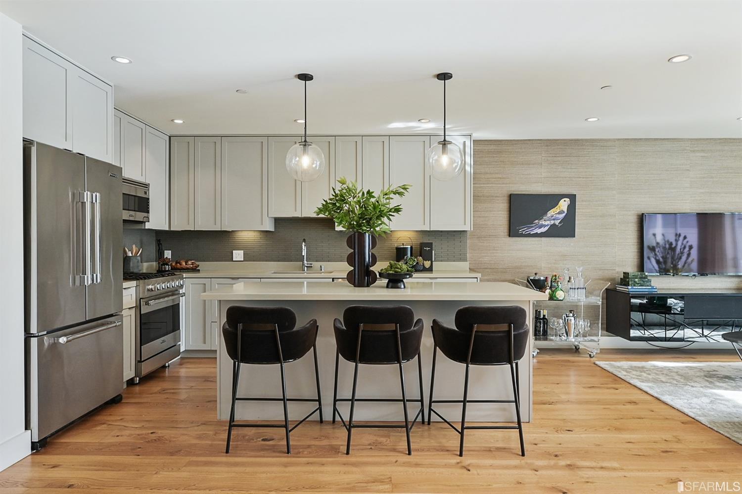 3133 24th Street Unit: 5