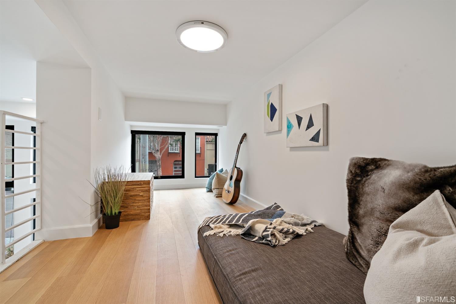 1282 Hayes Street Unit: 101