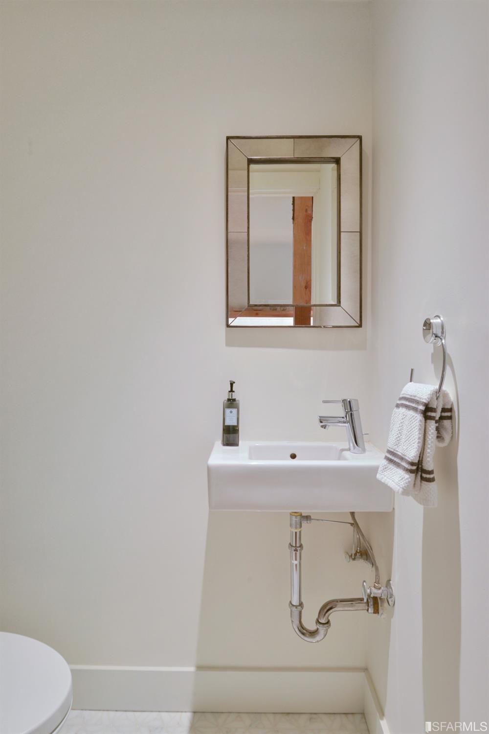 1384 Florida Street Unit: B