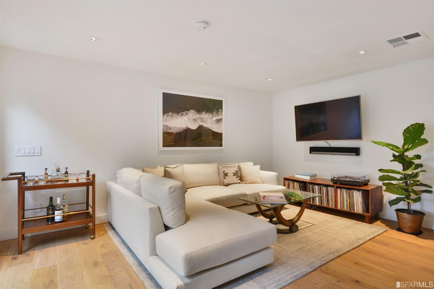 1384 Florida Street Unit: B