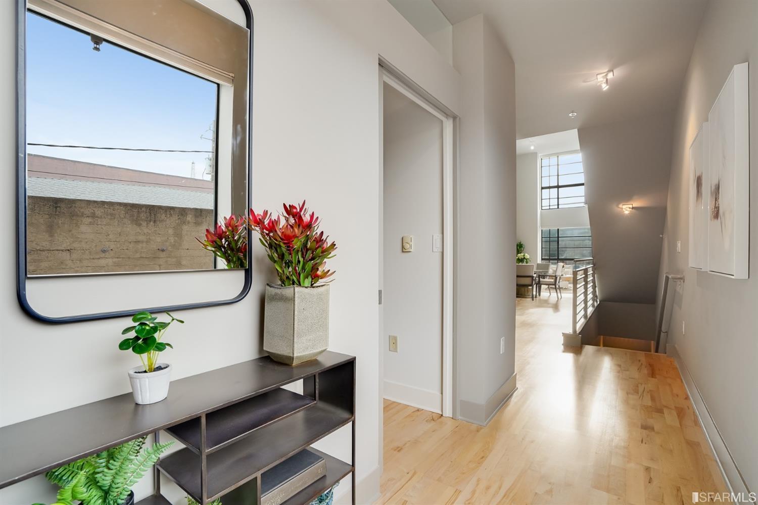 590 6th Street Unit: 212